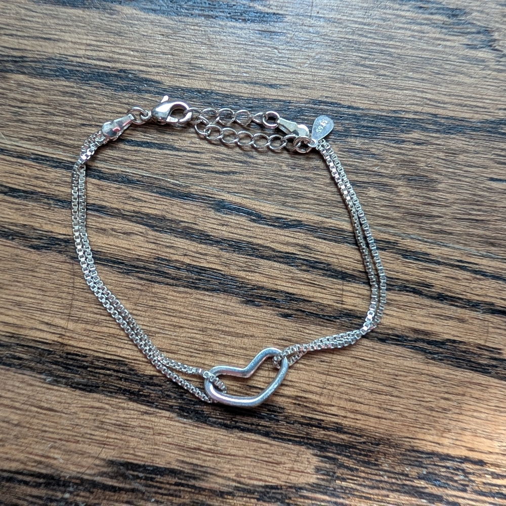 Elegant Silver Heart Bracelet